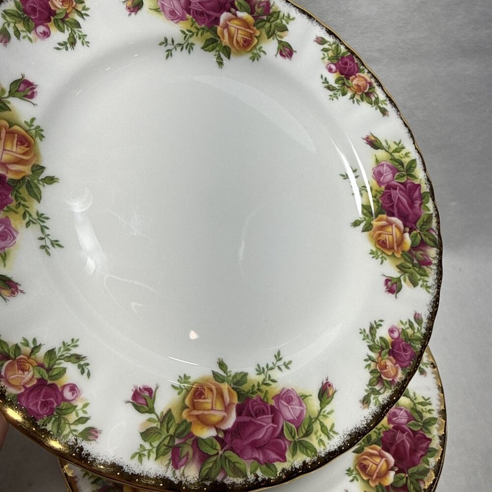 6 Royal Albert Bone China OLD COUNTRY ROSES 7 3/4" SALAD PLATES - Picture 6 of 7